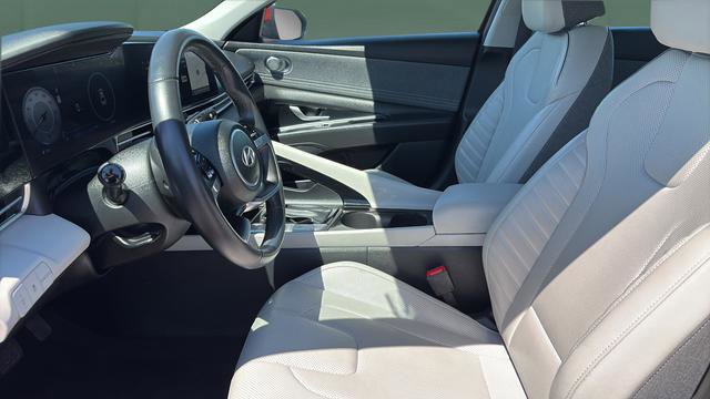 Used 2024 Hyundai Elantra Limited FWD image 17