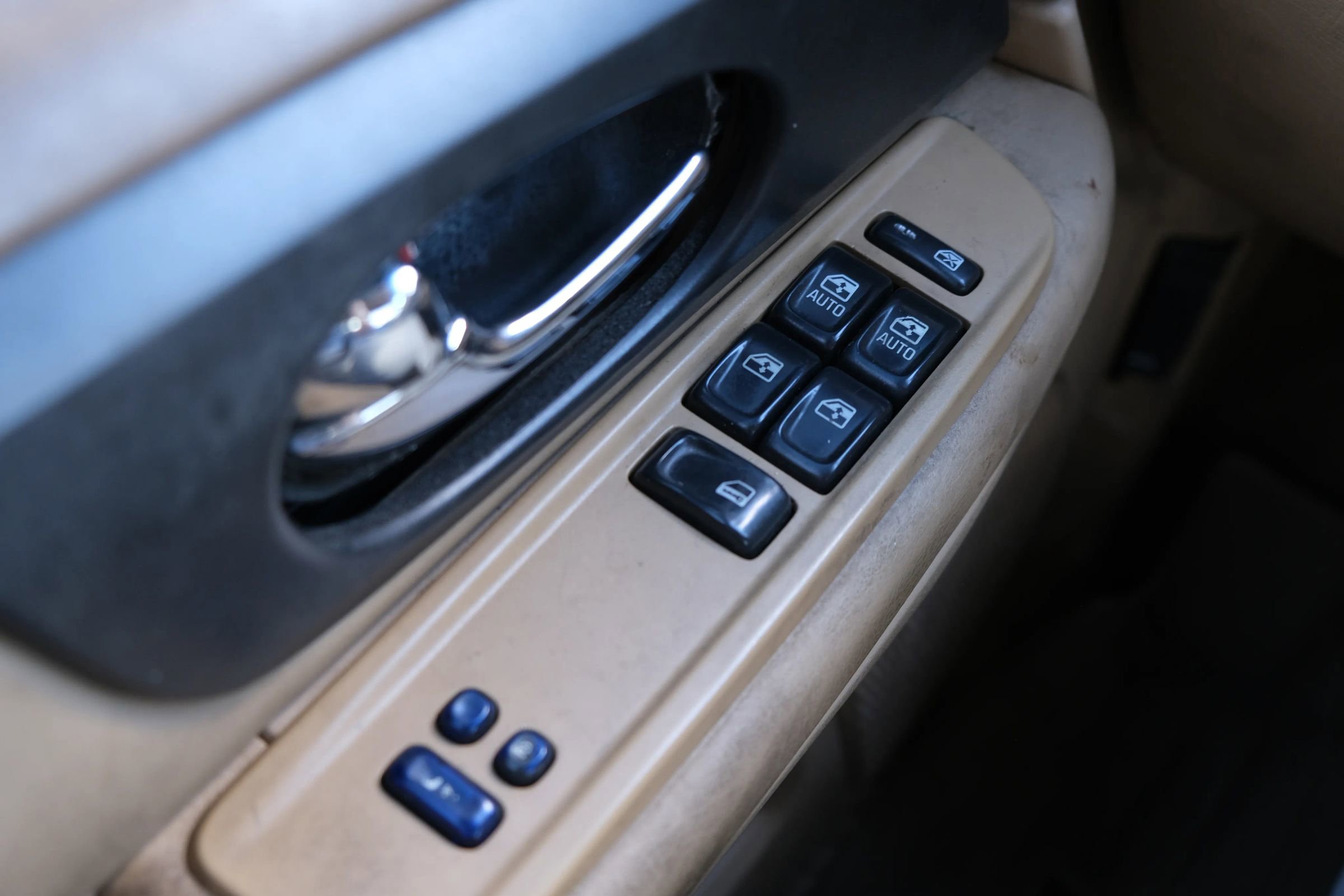 Used 2003 GMC Envoy SLT image 31