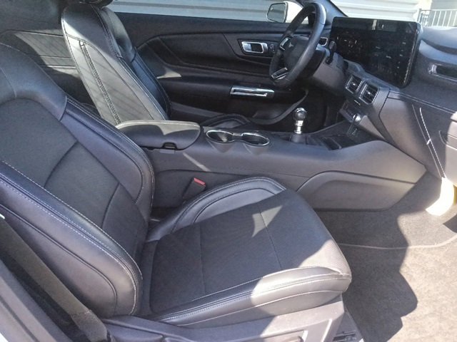 Used 2024 Ford Mustang GT Premium image 28