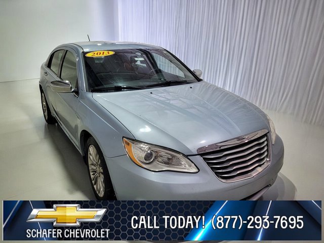 Used 2013 Chrysler 200 Limited image 8