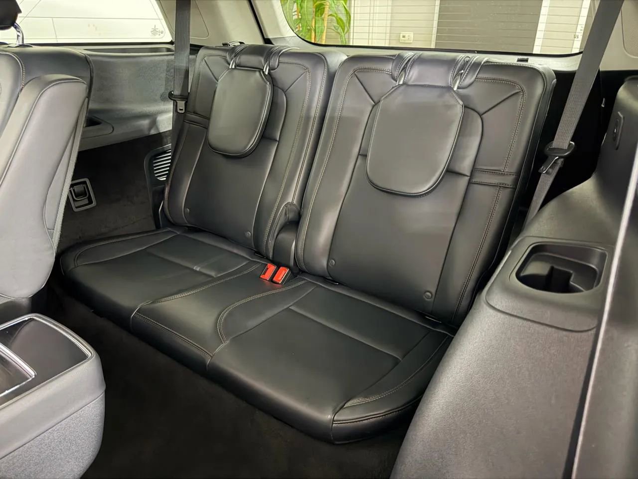 Used 2025 Lincoln Aviator Reserve w/ Equipment Group 201A AWD/4WD image 33