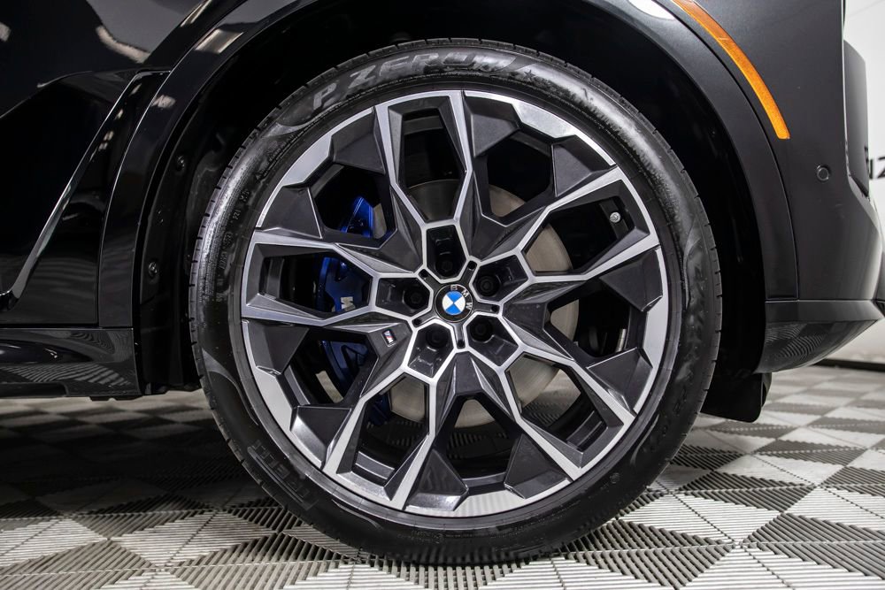 Used 2025 BMW X7 M60i AWD/4WD image 40