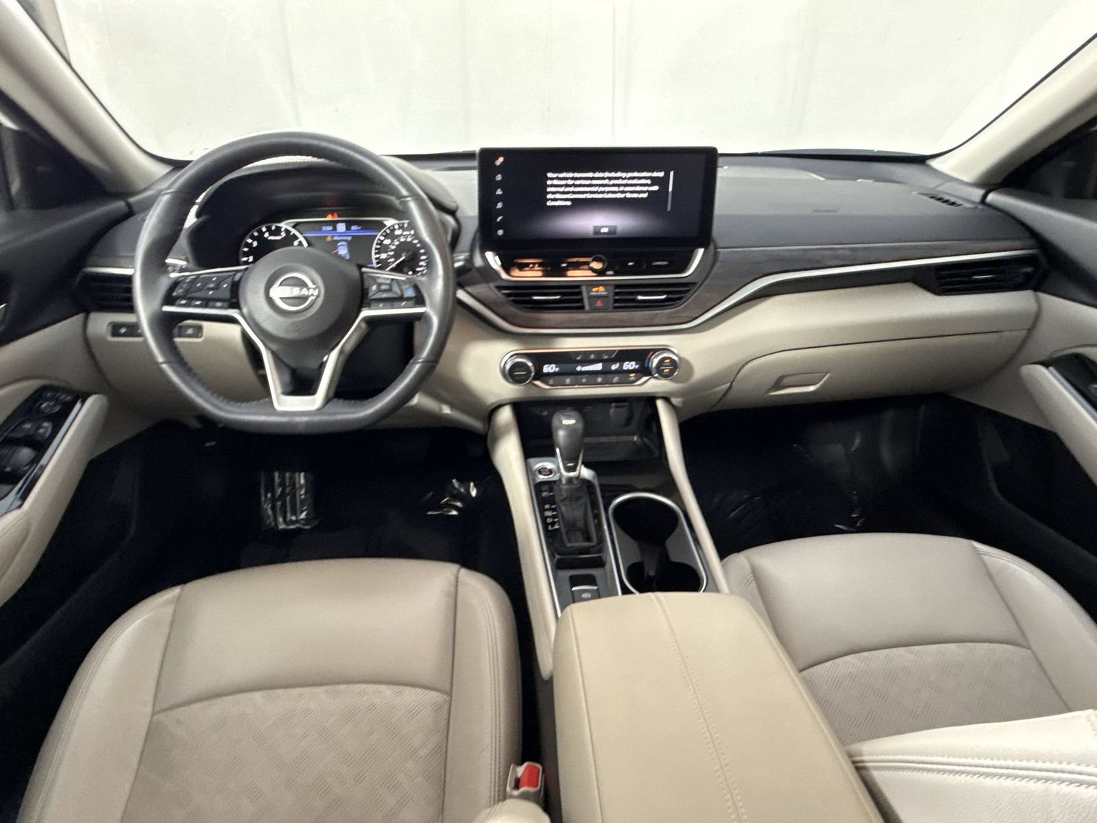 Used 2024 Nissan Altima 2.5 SL FWD image 25