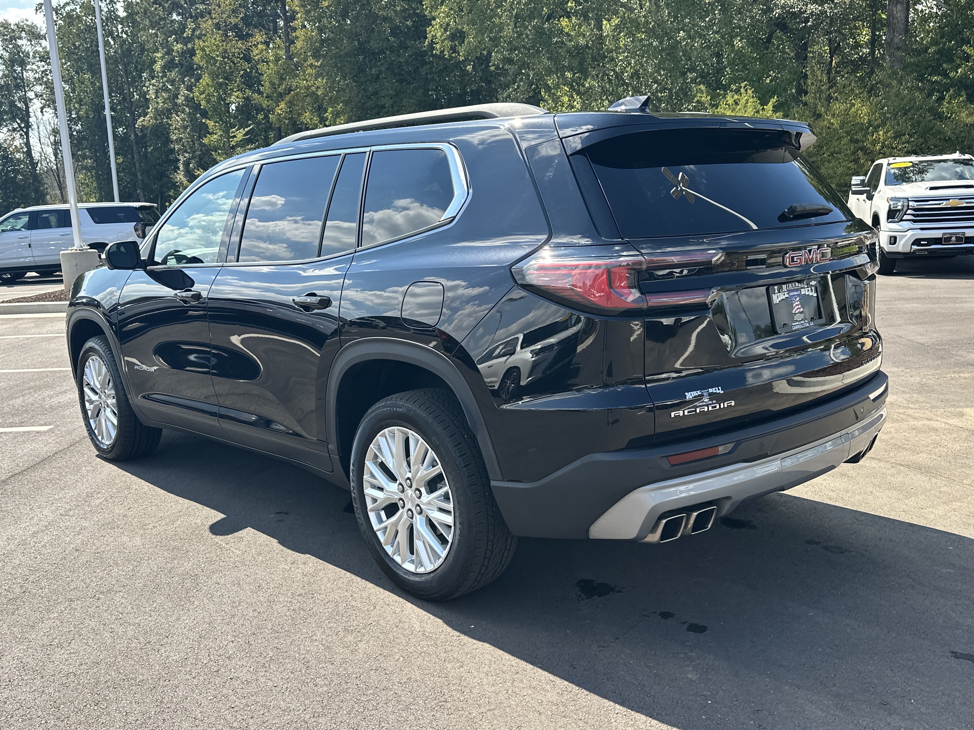 Used 2024 GMC Acadia Elevation FWD image 6