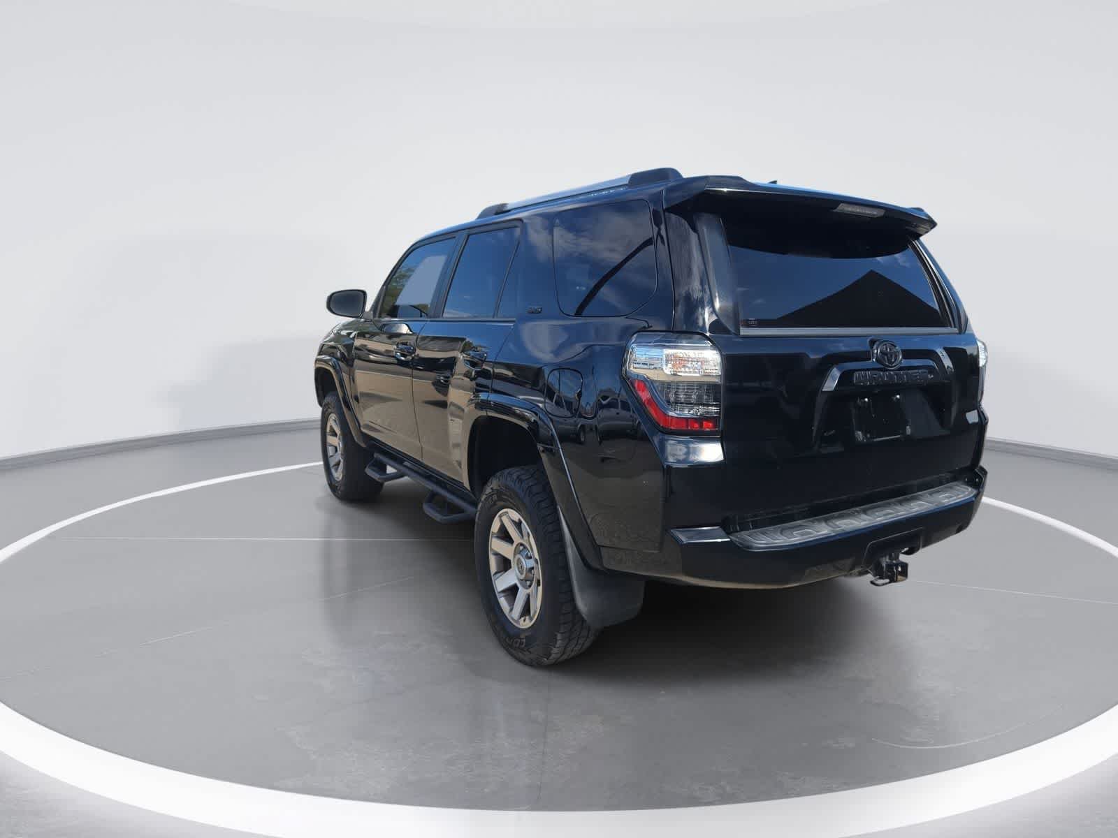 Used 2019 Toyota 4Runner SR5 AWD/4WD image 6