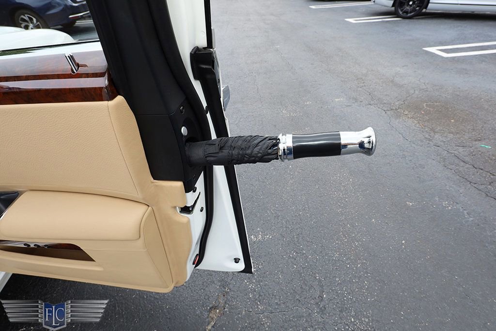 Used 2014 Rolls-Royce Ghost image 14