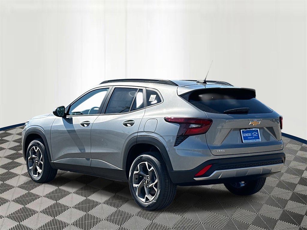 New 2025 Chevrolet Trax LT w/ LT Convenience Package image 4