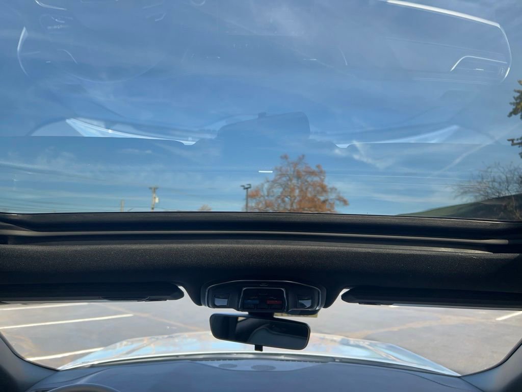 New 2025 Jeep Grand Cherokee Limited image 16