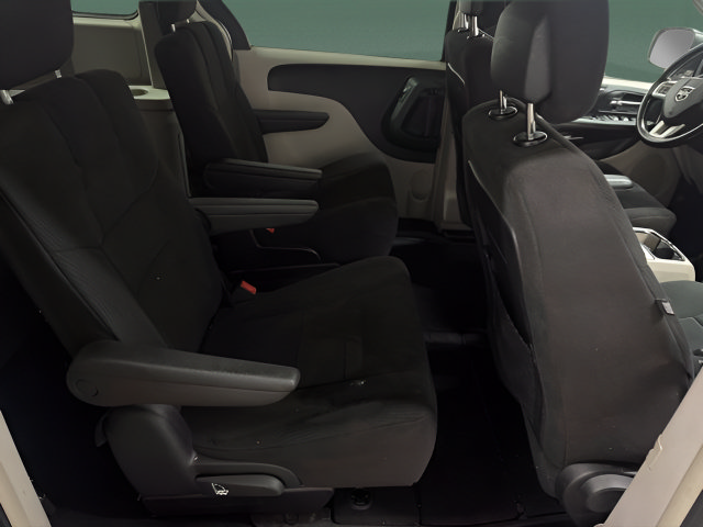 Used 2012 Dodge Grand Caravan Crew FWD image 16