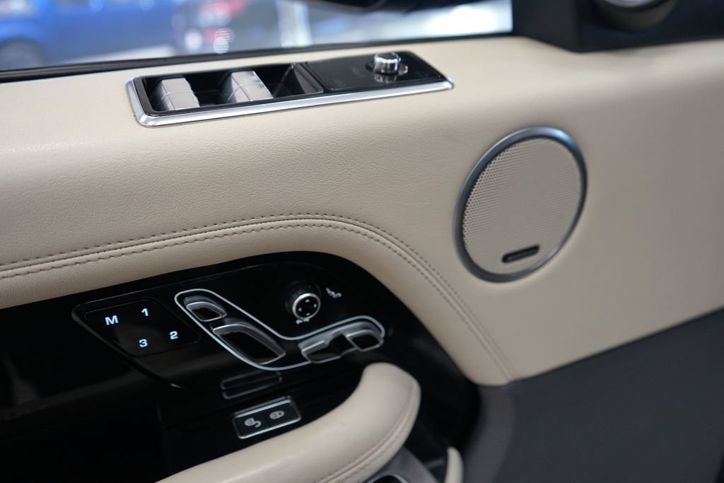 Used 2019 Land Rover Range Rover HSE AWD/4WD image 27