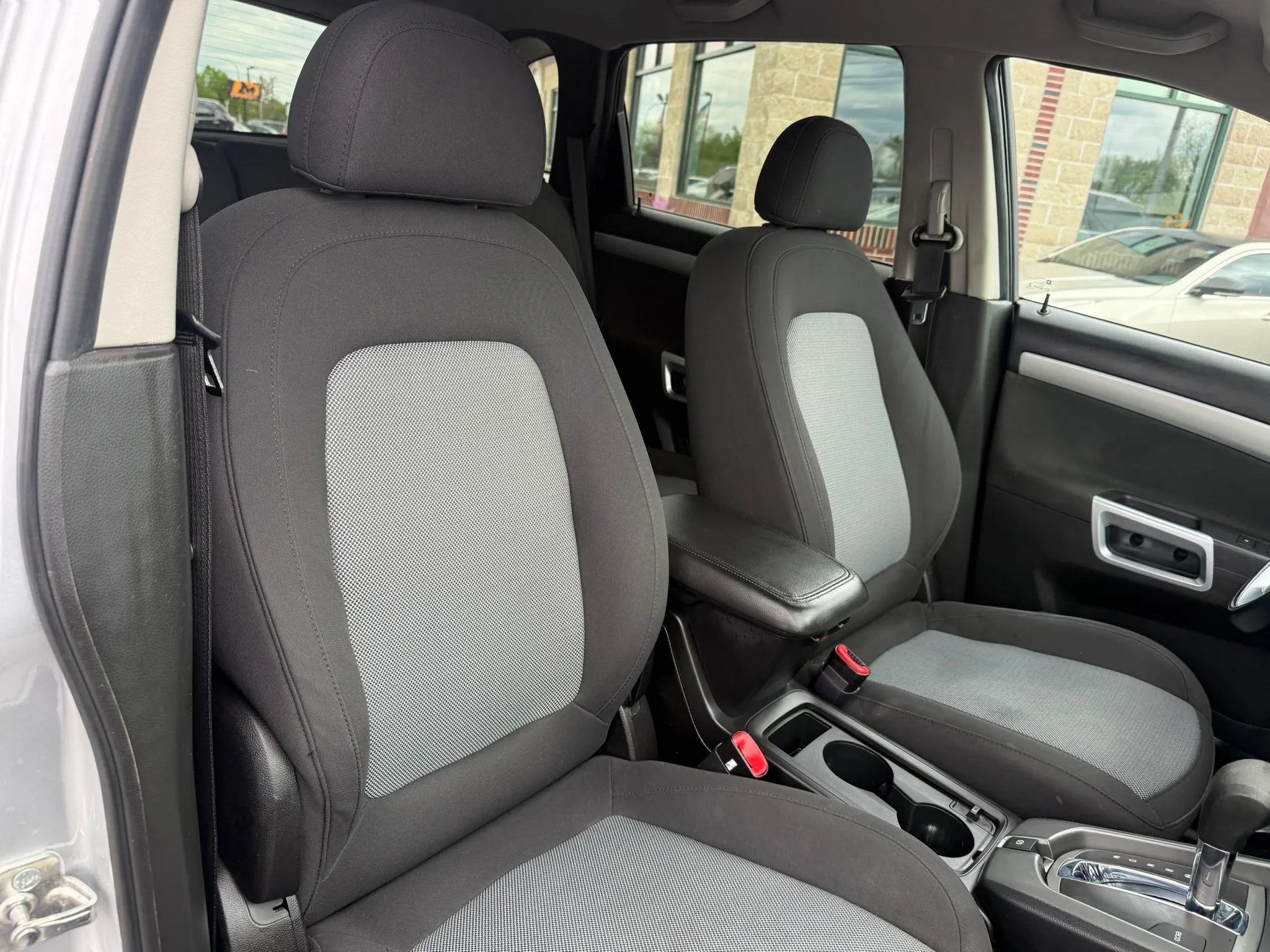 Used 2012 Chevrolet Captiva Sport LT FWD image 27