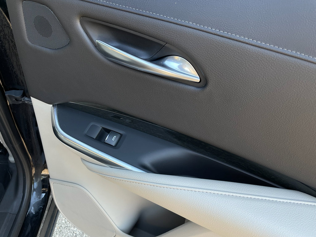 Used 2019 Cadillac XT4 Premium Luxury image 15