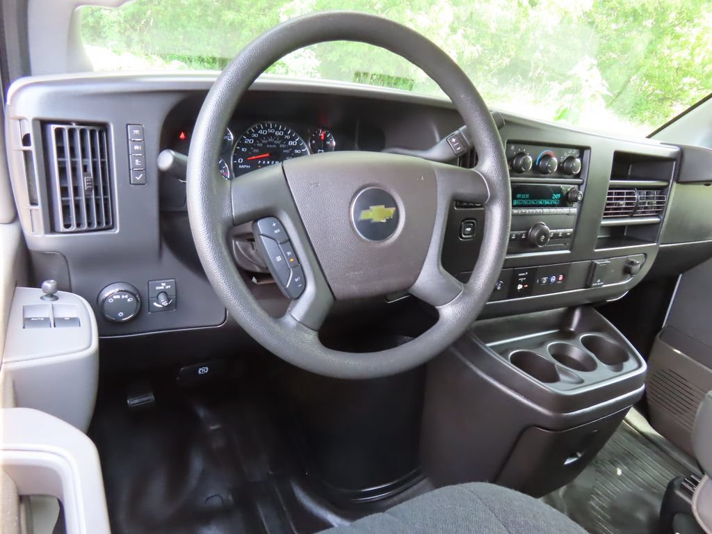 Used 2025 Chevrolet Express 2500 w/ Driver Convenience Package RWD image 4