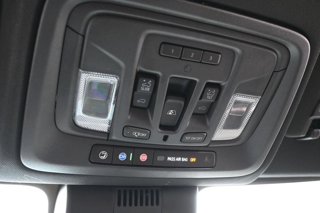 Used 2024 Chevrolet Silverado 1500 ZR2 w/ Technology Package AWD/4WD image 33
