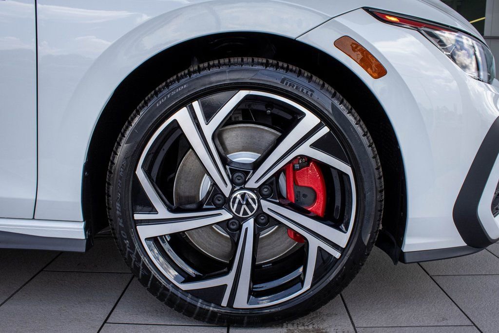 New 2025 Volkswagen GTI SE image 22