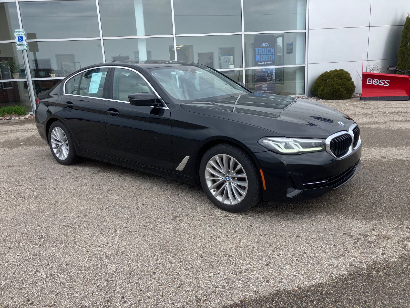 Used 2021 BMW 530i xDrive AWD/4WD image 7