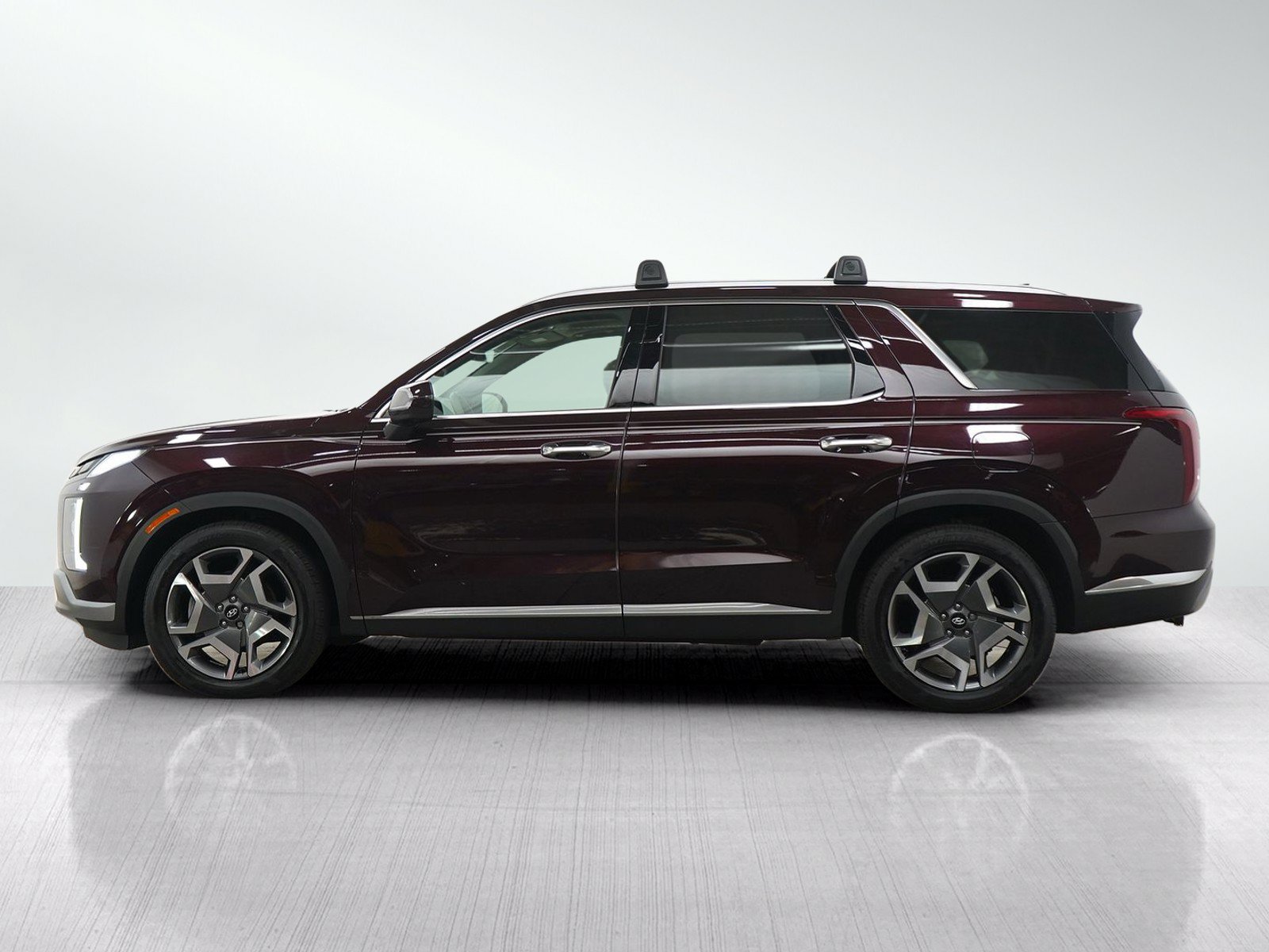 Used 2024 Hyundai Palisade Limited AWD/4WD image 2