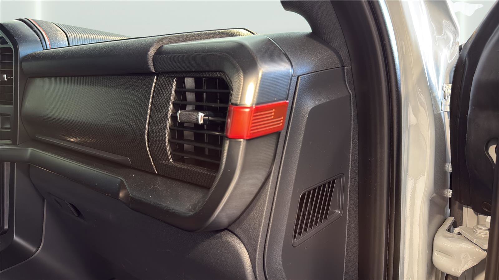 Used 2024 Ford F150 Raptor AWD/4WD image 29