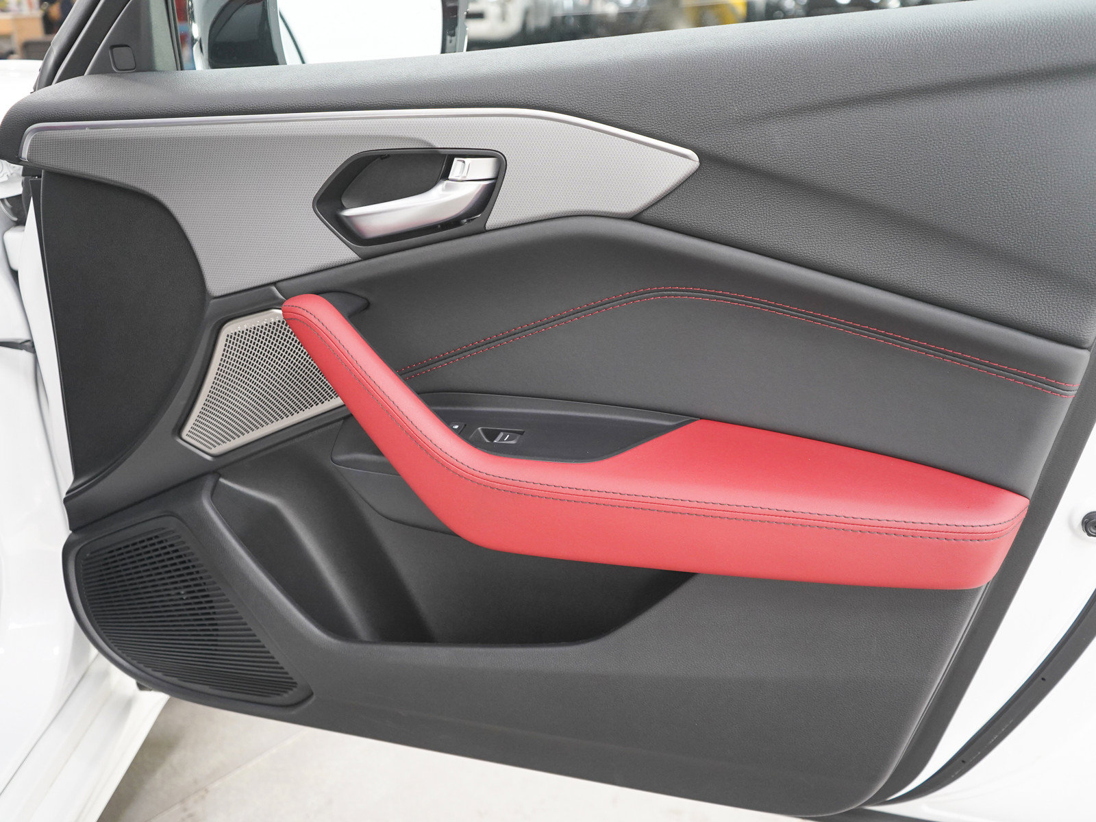 Used 2025 Acura TLX SH-AWD w/ A-SPEC Pkg image 9