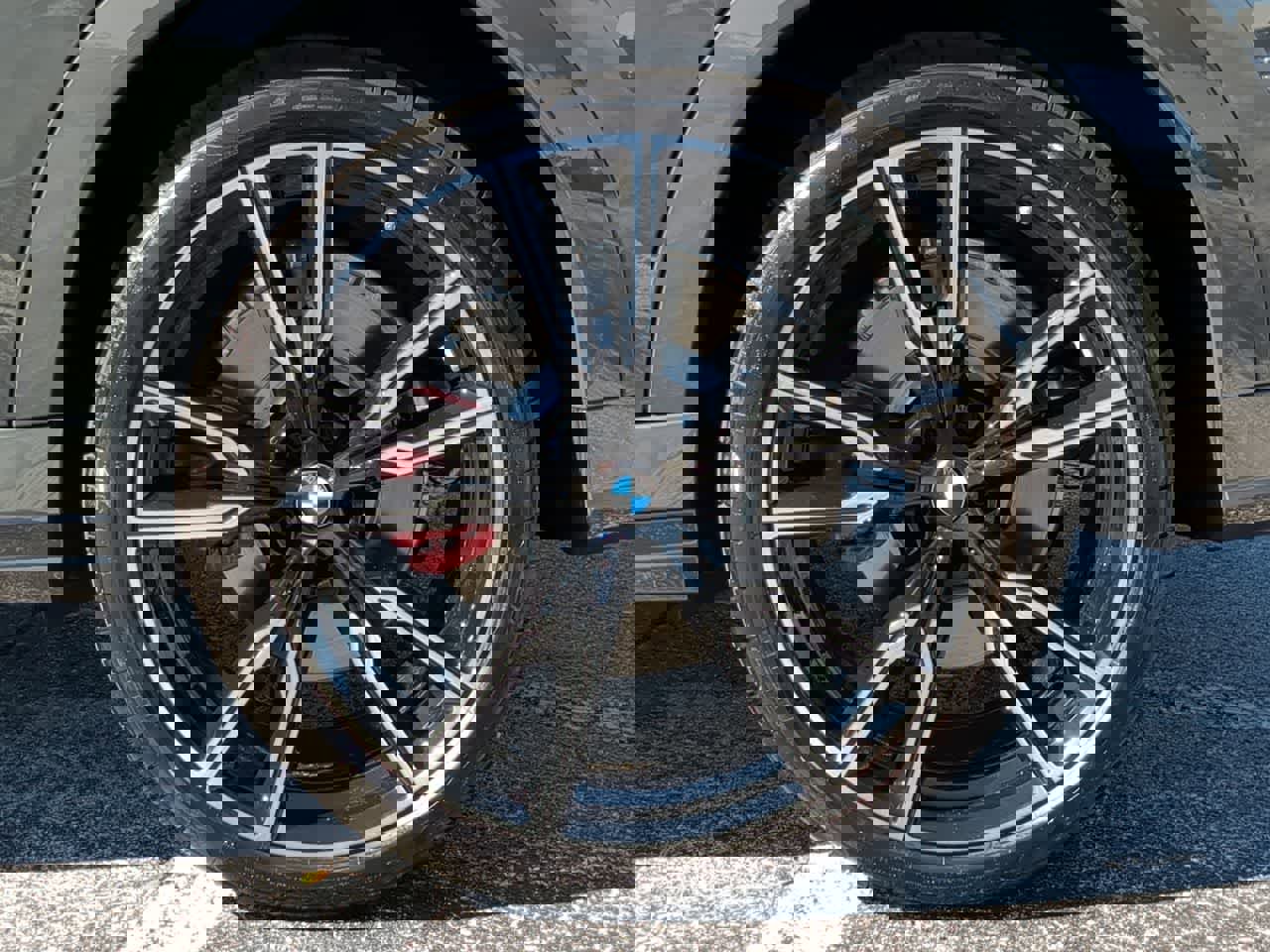 Used 2026 BMW X6 M60i w/ Executive Package image 13