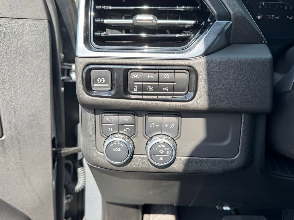 Used 2025 GMC Yukon Denali AWD/4WD image 19