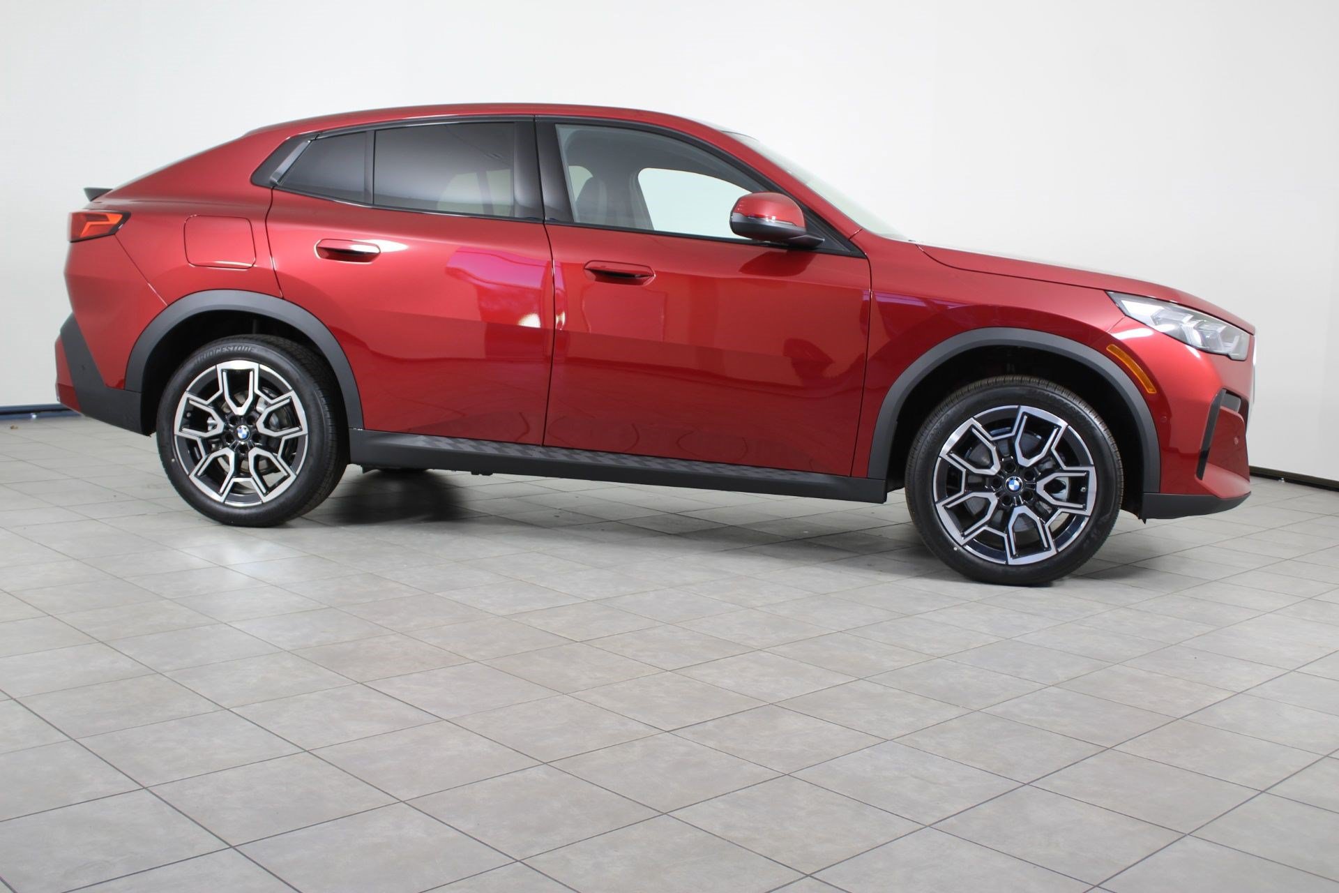 New 2026 BMW X2 xDrive28i w/ Convenience Package AWD/4WD image 8