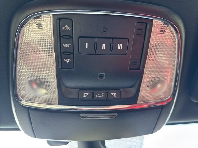 Used 2019 Dodge Durango R/T w/ Technology Group AWD/4WD image 14