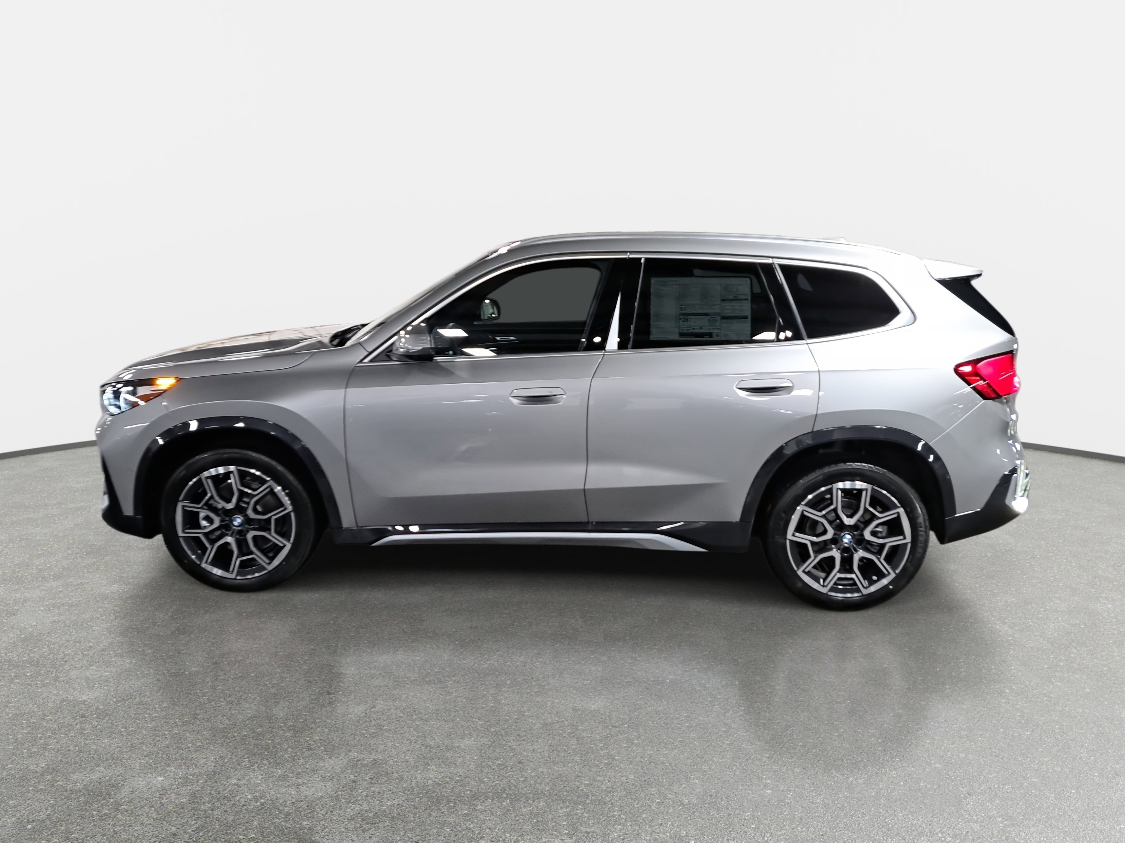 New 2026 BMW X1 xDrive28i w/ Technology Package image 8