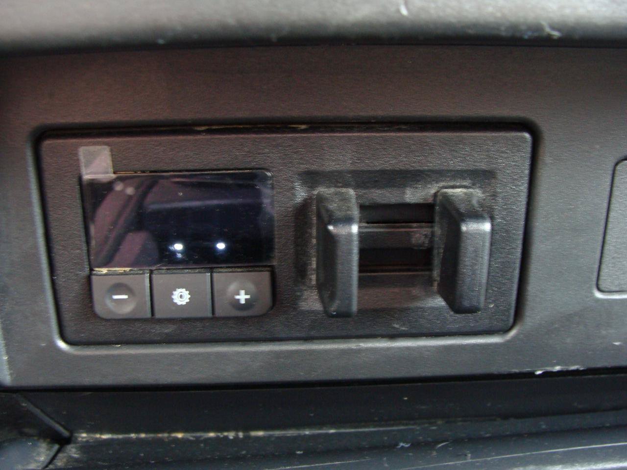 Used 2024 Nissan Titan SV w/ SV Convenience Package AWD/4WD image 22