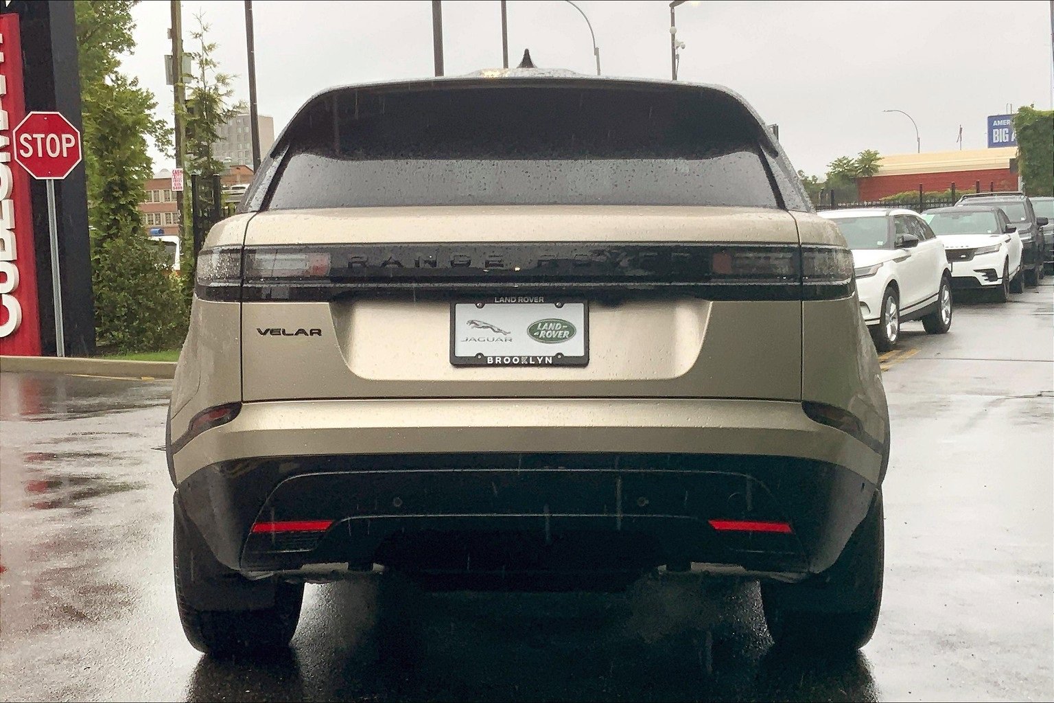 New 2026 Land Rover Range Rover Velar Dynamic SE image 4