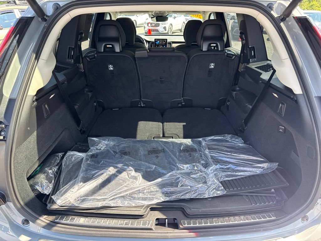 Used 2026 Volvo XC90 B6 Plus w/ Protection Package Premier AWD/4WD image 14
