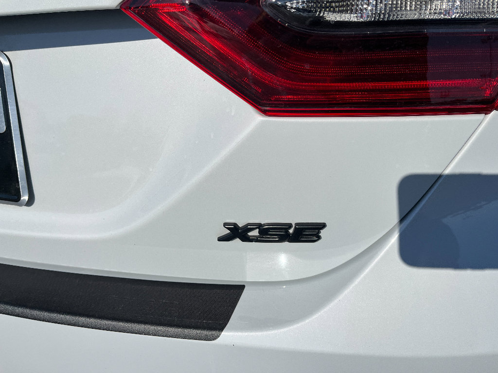 Used 2024 Toyota Camry XSE w/ Cold Weather Package image 10