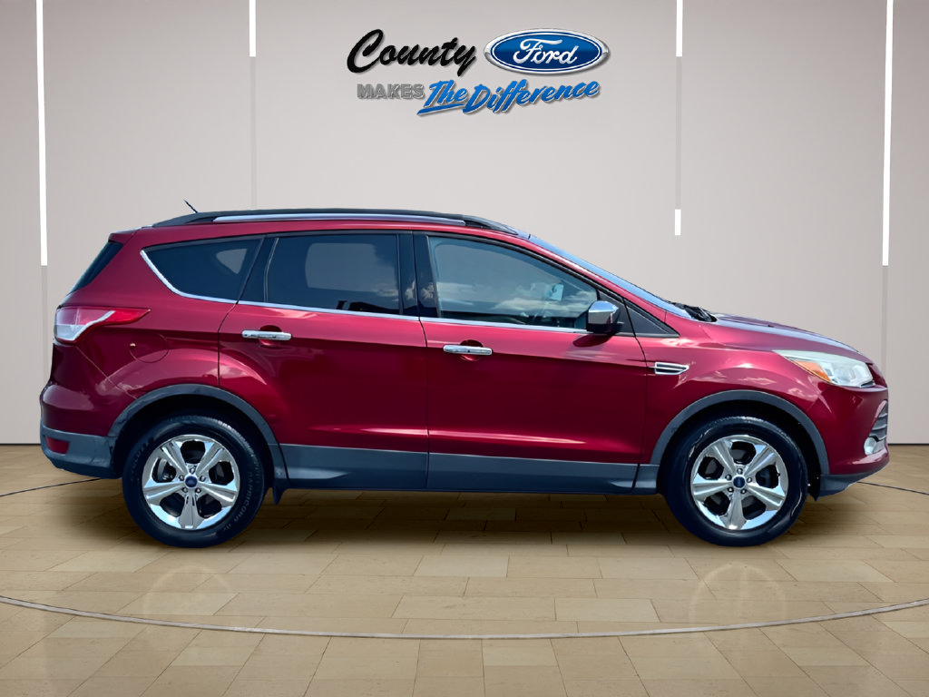 Used 2016 Ford Escape SE w/ SE Leather Comfort Package FWD image 6