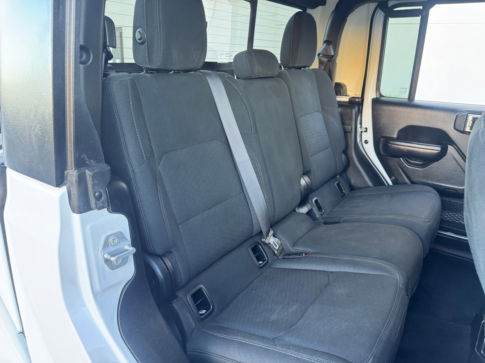 Used 2021 Jeep Gladiator Sport image 18