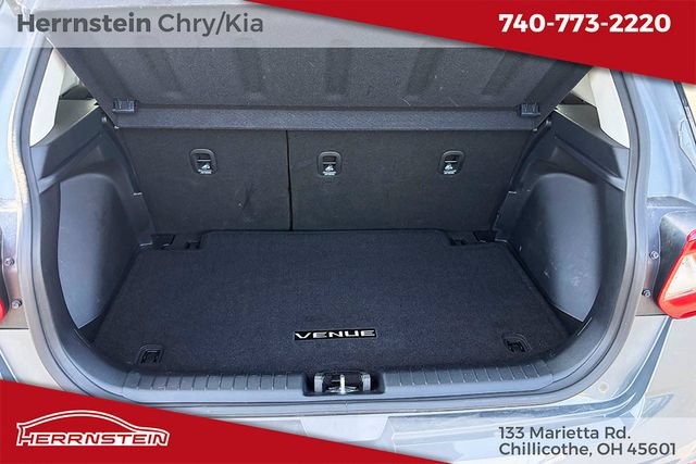 Used 2024 Hyundai Venue SEL FWD image 21