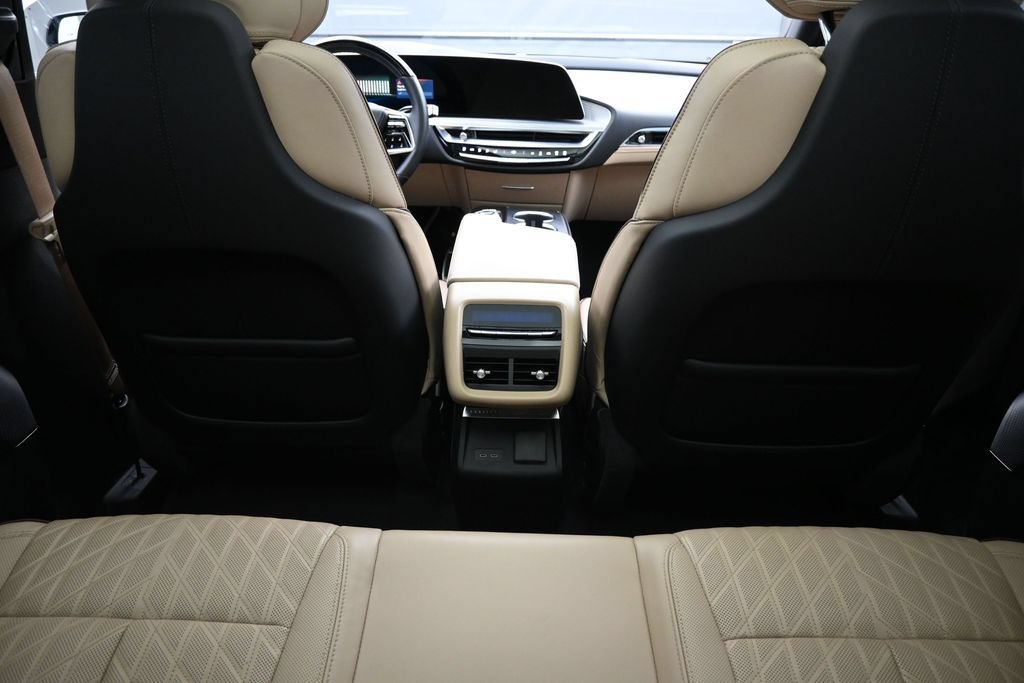Used 2026 Cadillac Lyriq Signature Luxury w/ Nappa Leather Package AWD/4WD image 29