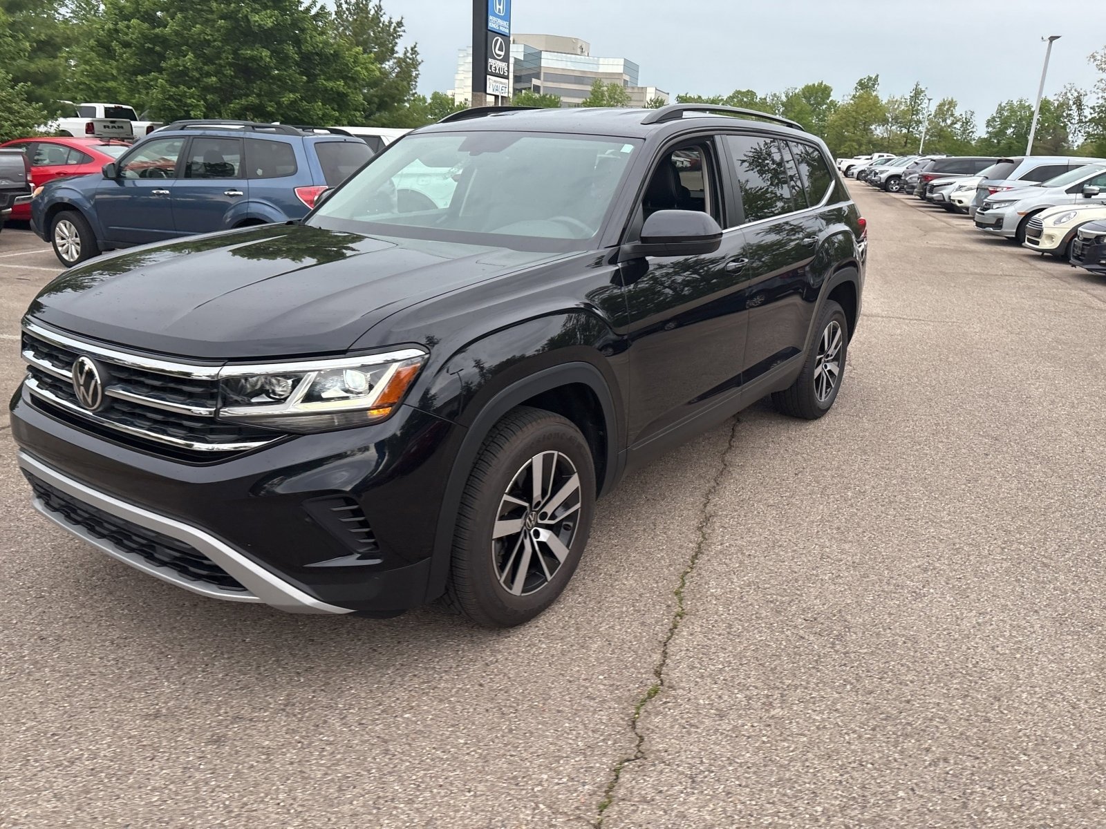 Used 2022 Volkswagen Atlas SE AWD/4WD image 12
