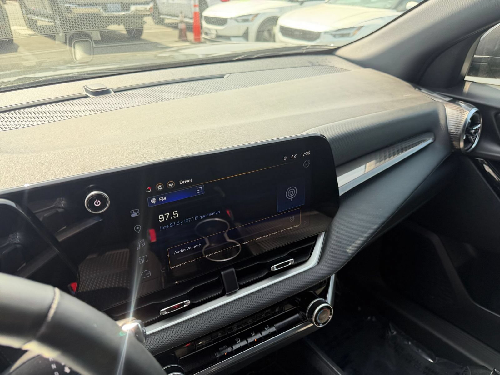 Used 2025 Chevrolet Equinox LT FWD image 19