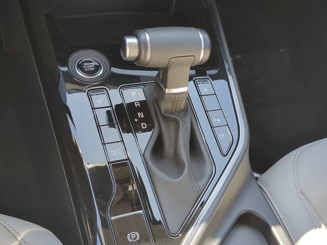 Used 2024 Kia Niro EX Touring FWD image 28