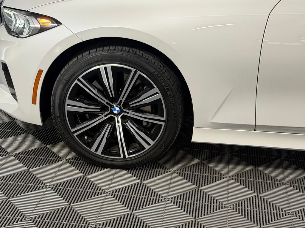 Used 2025 BMW 330i xDrive Sedan AWD/4WD image 12
