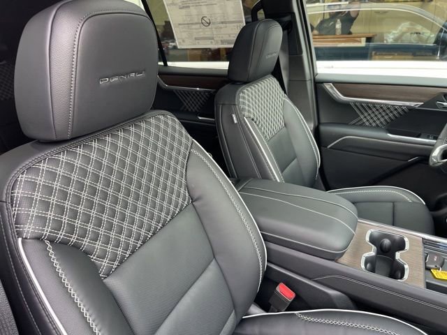New 2026 GMC Acadia Denali w/ Super Cruise Package image 8