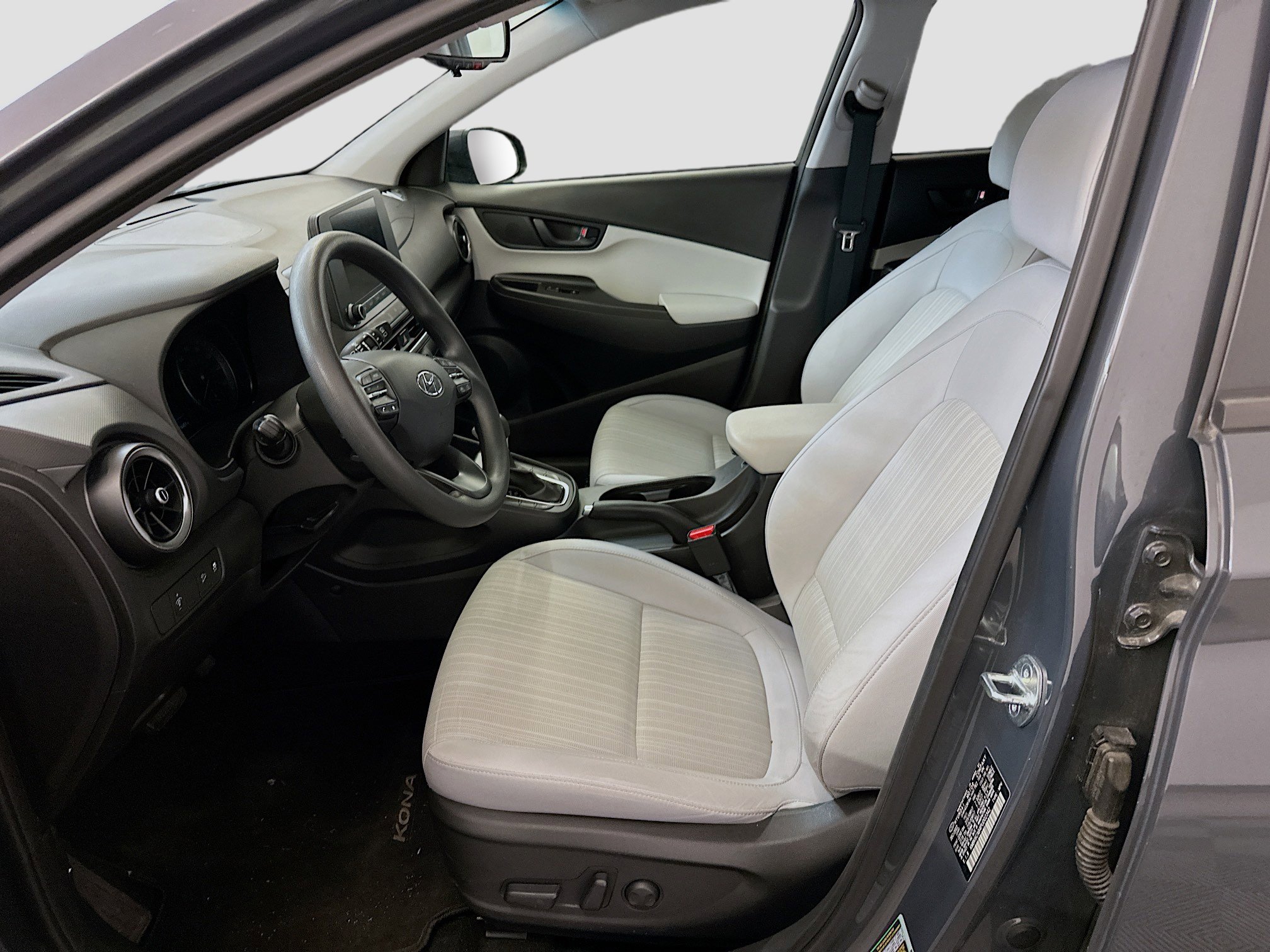 Used 2023 Hyundai Kona SEL image 13