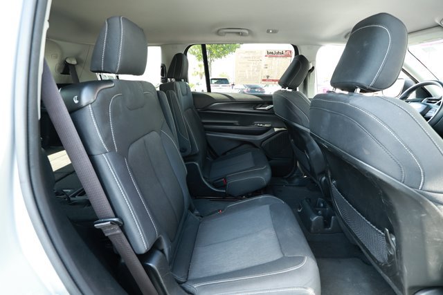 Used 2023 Jeep Grand Cherokee L Laredo RWD image 29