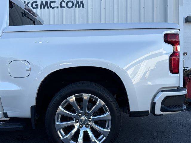 Used 2019 Chevrolet Silverado 1500 High Country w/ Technology Package image 2