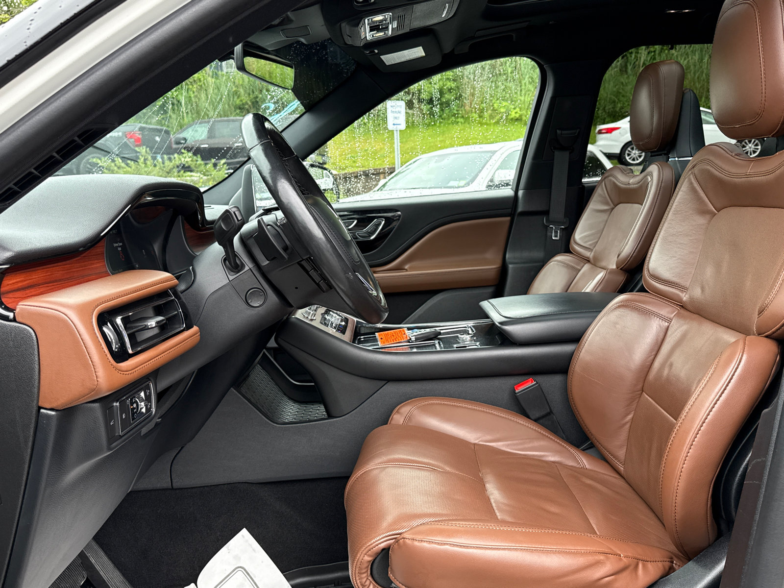 Used 2022 Lincoln Aviator Reserve w/ Equipment Group 201A AWD/4WD image 10