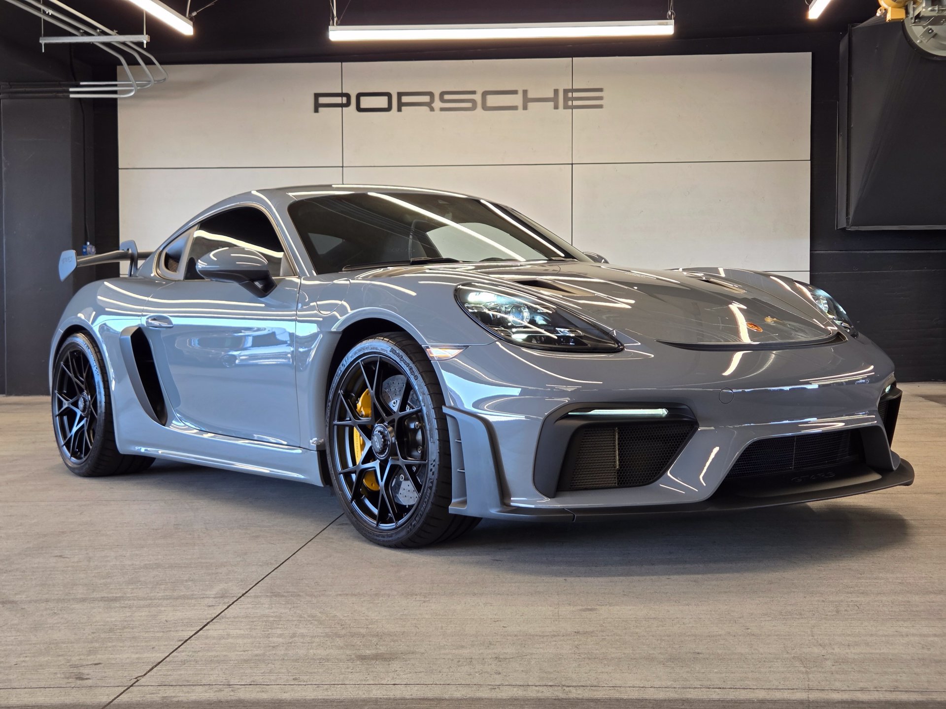 Certified 2023 Porsche 718 Cayman GT4 RS RWD image 29