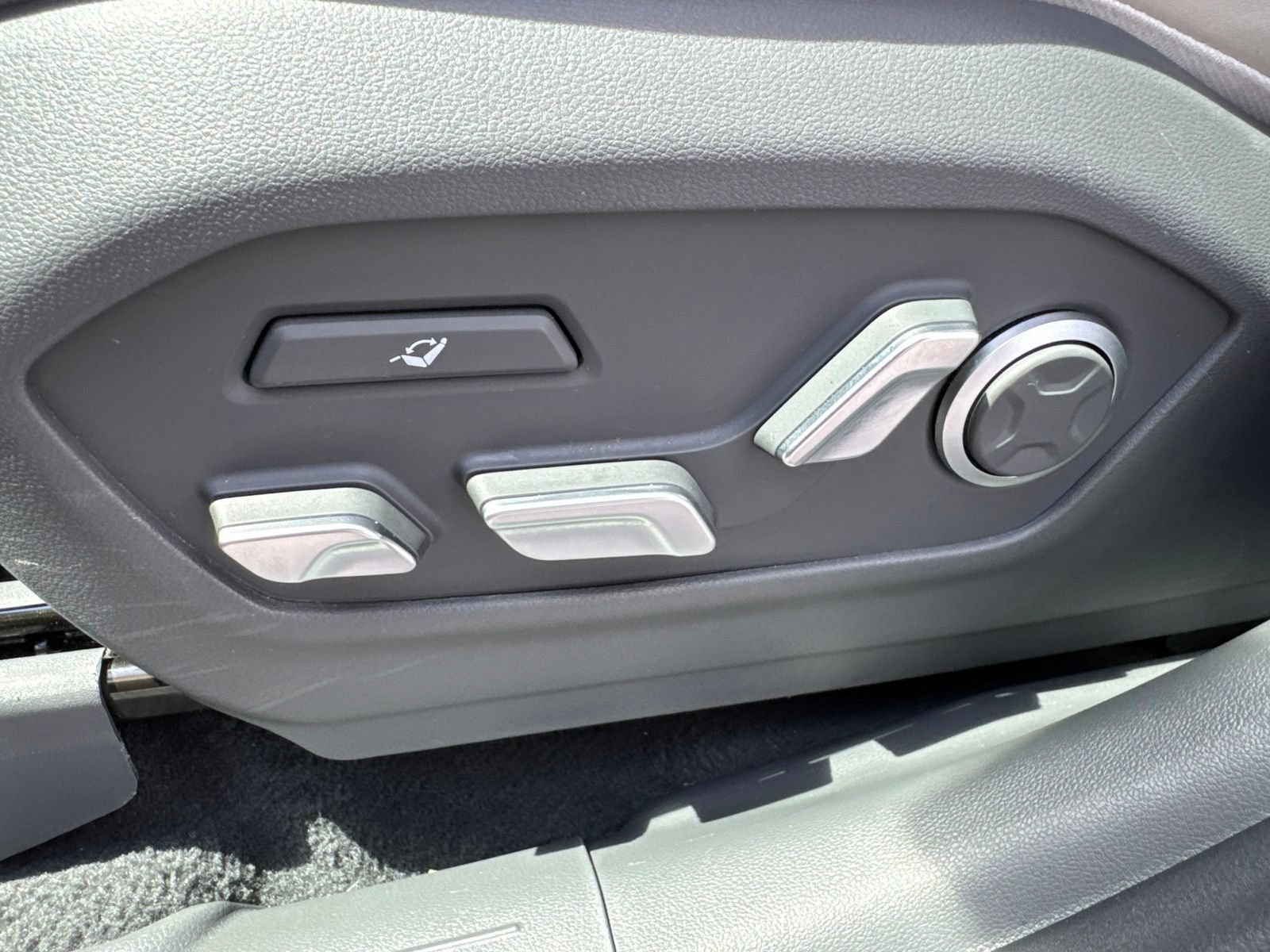 Certified 2024 Hyundai Santa Fe Calligraphy AWD/4WD image 24