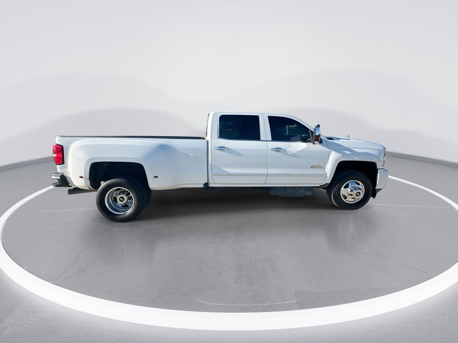 Used 2017 Chevrolet Silverado 3500 High Country AWD/4WD image 9