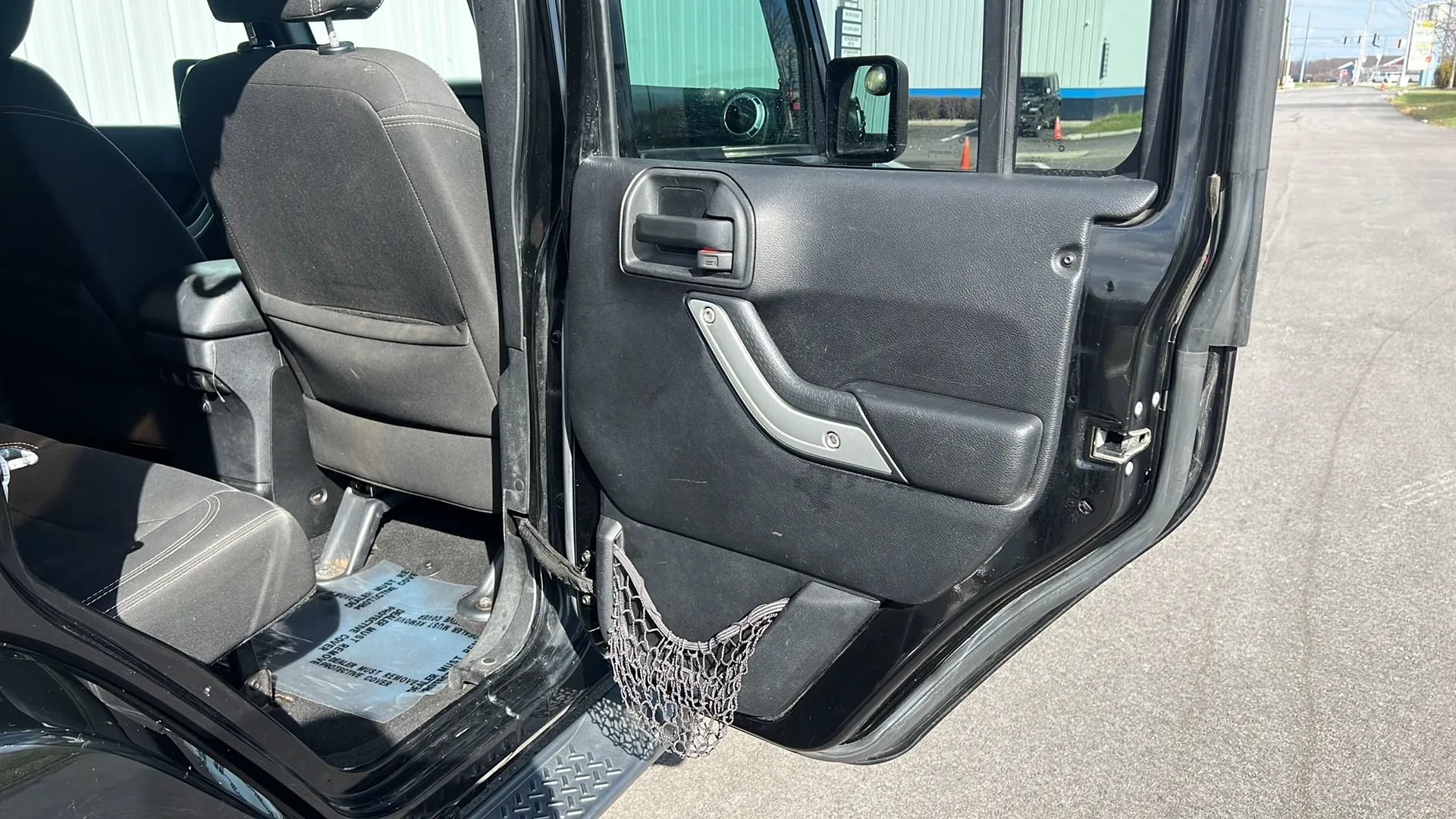 Used 2016 Jeep Wrangler Unlimited Sahara AWD/4WD image 16