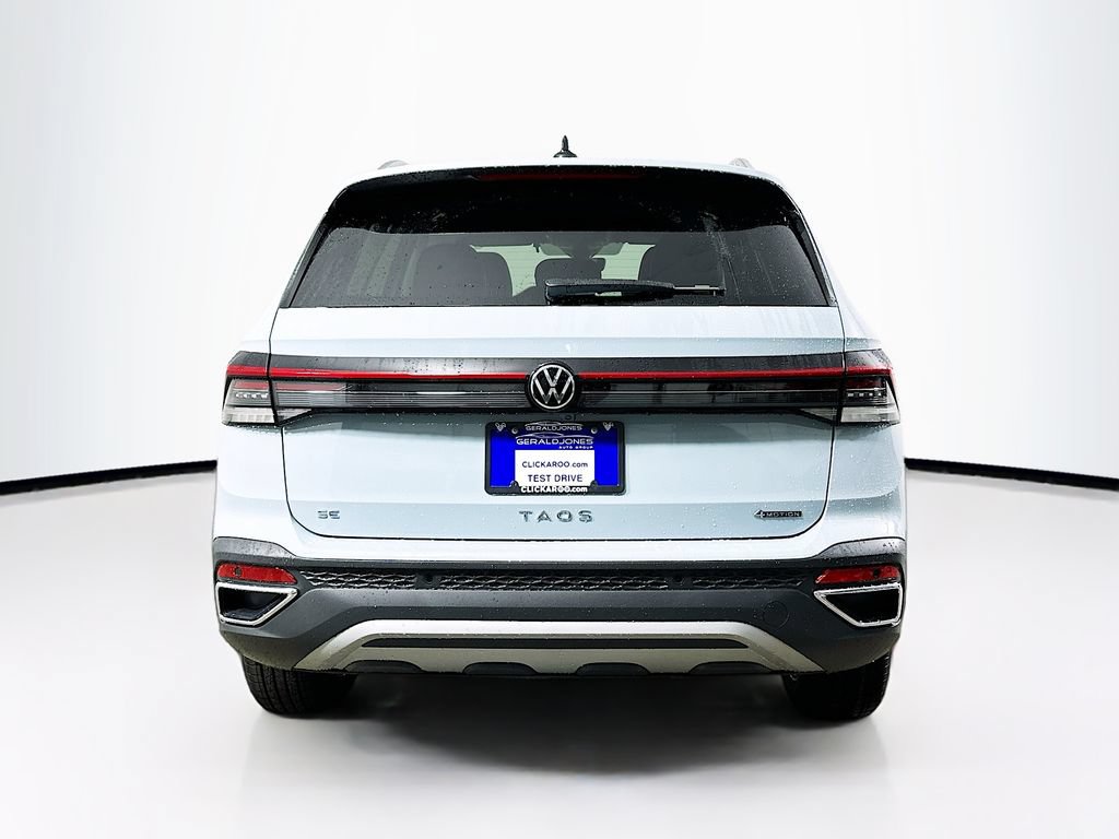 Used 2025 Volkswagen Taos SE w/ Panoramic Sunroof Package AWD/4WD image 15